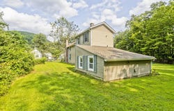 23 Maple St, Chester, MA 01011