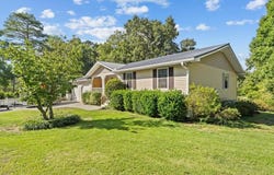 17 Pine Street E, CHATSWORTH, GA 30705