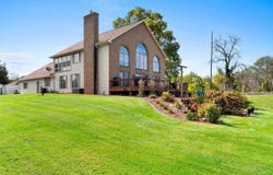 3350 Lakeview Drive, Suamico, WI 54173