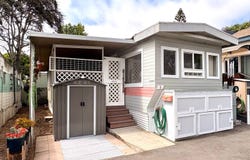 523 N. Vulcan Ave., Encinitas, CA 92024