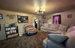 467 17TH St, Springfield, OR 97477