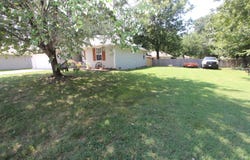 321 Shark Circle, Sparta, MO 65753