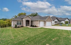 95 W Watson Lane, Farmington, AR 72730