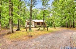 3220 Greenway Road, Gladstone, VA 24553