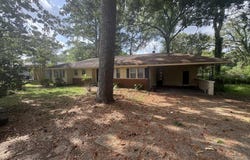 245 Shady Circle, Jackson, MS 39204