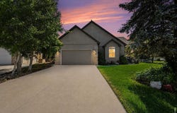 925 Falcon Ridge Ct, Eaton, CO 80615