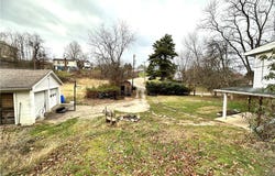 572 Alberts Dr, Monessen, PA 15062
