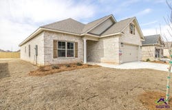 523 Bristleleaf Path, Kathleen, GA 31047