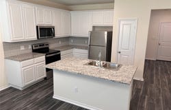 716 E 5th Street, Bonham, TX 75418