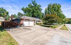 15390 E 45th Street S, Independence, MO 64055