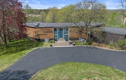 6171 Pleasant Hill Dr, West Bend, WI 53095