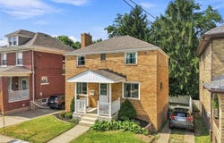 2332 Pioneer Ave, Brookline, PA 15226