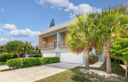 1123 NE 23rd Ter, Pompano Beach, FL 33062