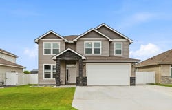 8215 Ashen Dr, Pasco, WA 99301