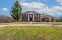 471 201st Road, Warrensburg, MO 64093