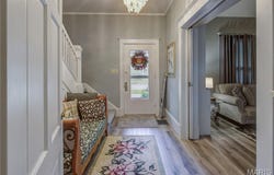 409 E Cypress Street, Charleston, MO 63834