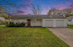 244 N 23rd Street N, Springfield, MI 49037