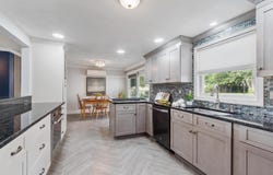 4 Derringer Rd, Chelmsford, MA 01824
