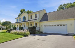 2 Nutmeg Circle, Coventry, RI 02816