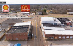 112 Broad St, Greenfield, TN 38230