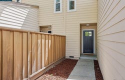 6560 Pioneer Ln, Dublin, CA 94568
