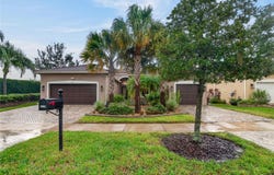 5002 EMERALD ISLE Drive, WIMAUMA, FL 33598