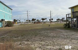204 W 1st Avenue, Gulf Shores, AL 36542