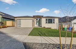 41865 DESCHUTES Ave, Sandy, OR 97055
