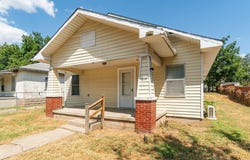 319 S Oklahoma Avenue, Shawnee, OK 74801