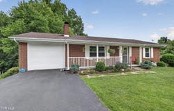 105 Cedar Lane, Bristol, VA 24201