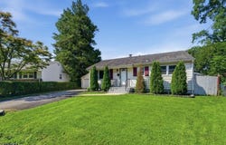 77 Deborah Ct, Plainfield City, NJ 07062-1202