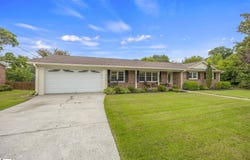 711 Confederate Circle, Taylors, SC 29687