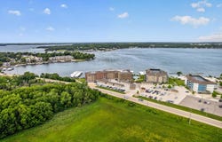 570 Linden Dr, Arnolds Park, IA 51331