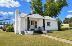 323 E Elm St, Lincoln, KS 67455