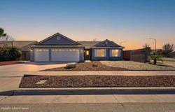 865 Avalon Drive, Lemoore, CA 93245