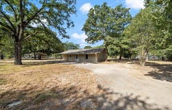 1320 Johnson Lane, Kemp, TX 75143