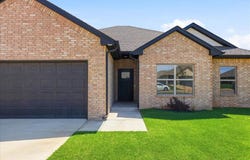 704 N Cottontail Way, Mustang, OK 73064