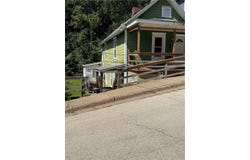 1079 Marelda Ave, Donora, PA 15033