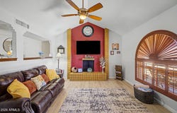 4555 W ECHO Lane, Glendale, AZ 85302