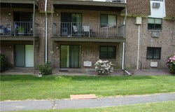 752 Quaker Lane, Warwick, RI 02818