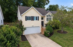 3168 Pondview Drive, Ravenna, OH 44266