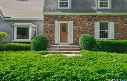 22 Deacon Abbott Lane S, Redding, CT 06896