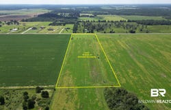 05 Comstock Road, Elberta, AL 36530
