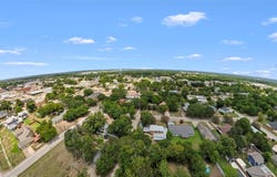 708 E COMMERCE, Mexia, TX 76667