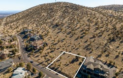 904 Highland View Loop, Redmond, OR 97756