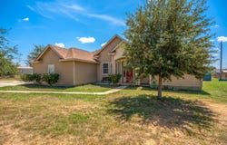 3820 Fm 3175, Lytle, TX 78052