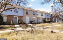 26 WILLIAMSTOWN Circle, YORK, PA 17404