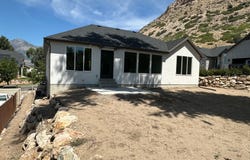 1133 E BENCHVIEW Dr, Ogden, UT 84404