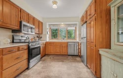 3114 Maple Villa Drive SE, Grand Rapids, MI 49508