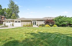 71 E Lakeshore Drive, Hope, MI 48628
